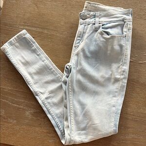 Levi Light Blue Wash Women's Jeans size 26